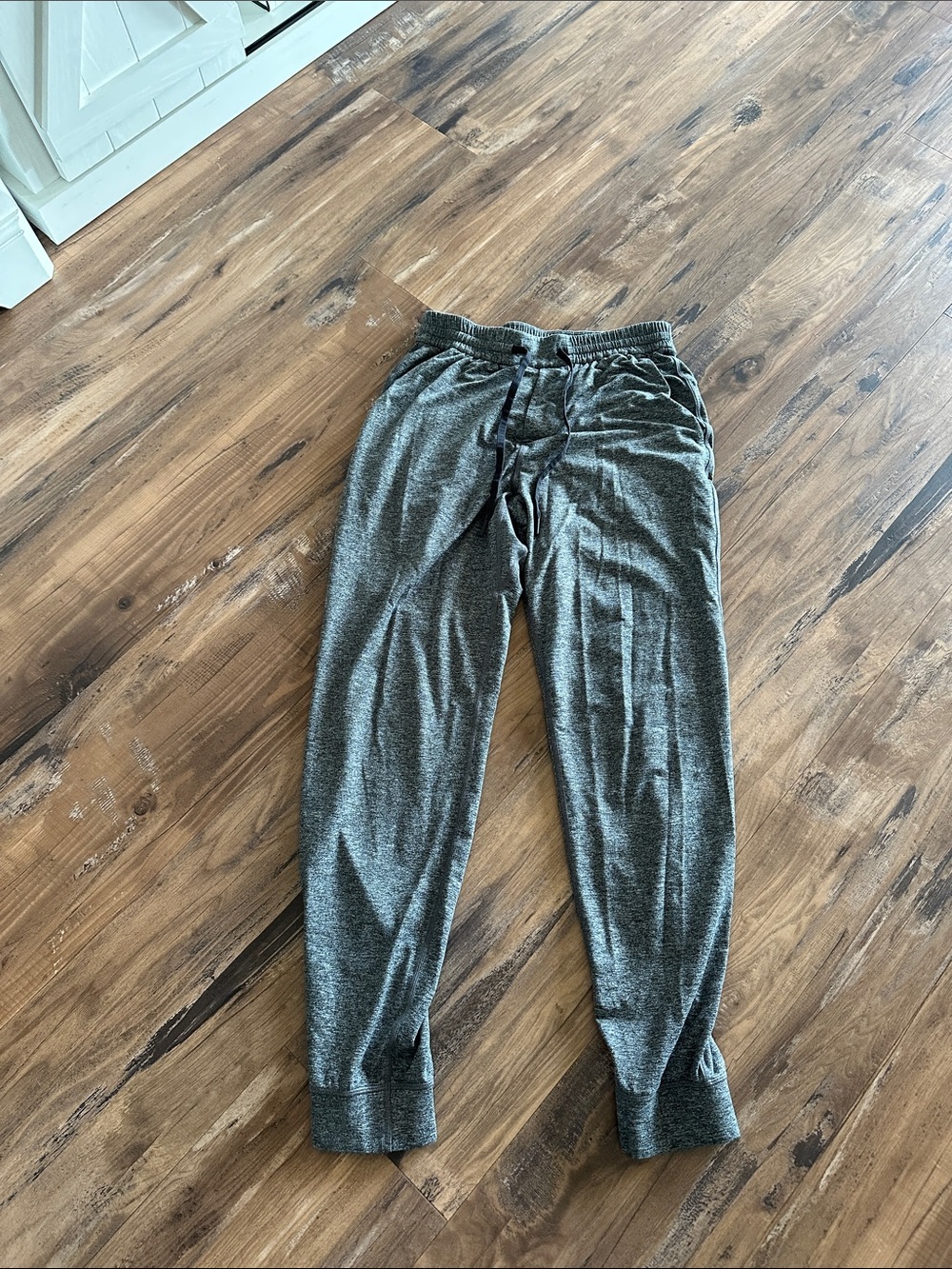 lululemon athletica Men's Heather Gray Jogger Pants